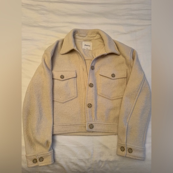 Aritzia Wilfred in Cream Oatmeal “Autumn Shirt Jacket” size Large - Picture 3 of 6